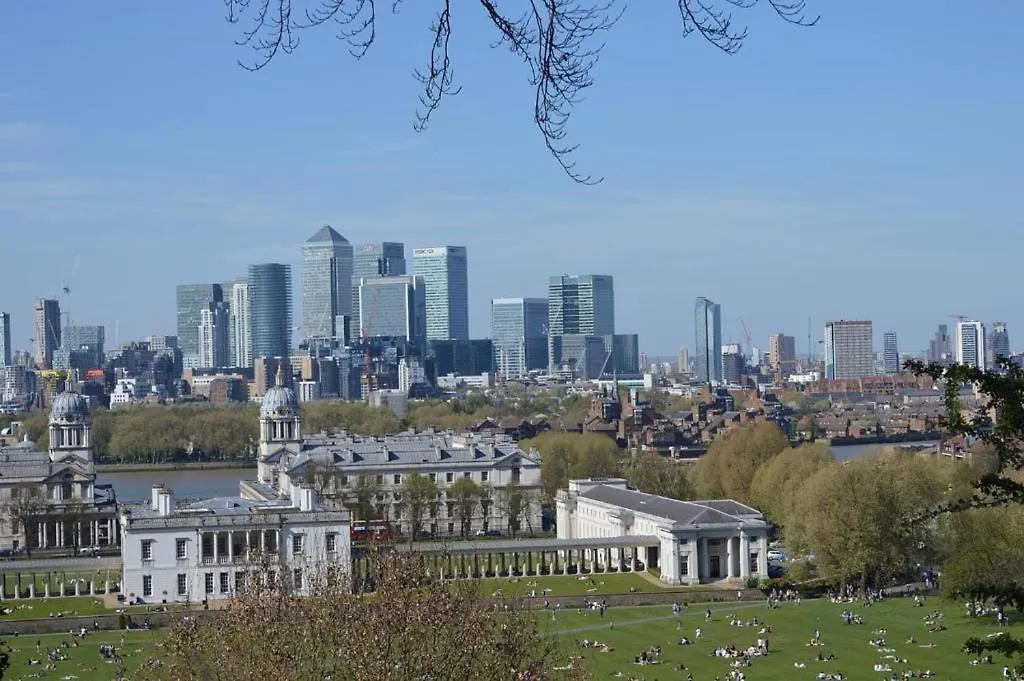Modern 2 Bedroom Apartment London Canary Wharf O2 Arena Excel London - Great Transport Links 0*,