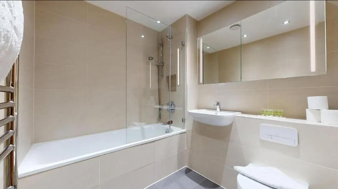 Modern 2 Bedroom Apartment London Canary Wharf O2 Arena Excel London - Great Transport Links