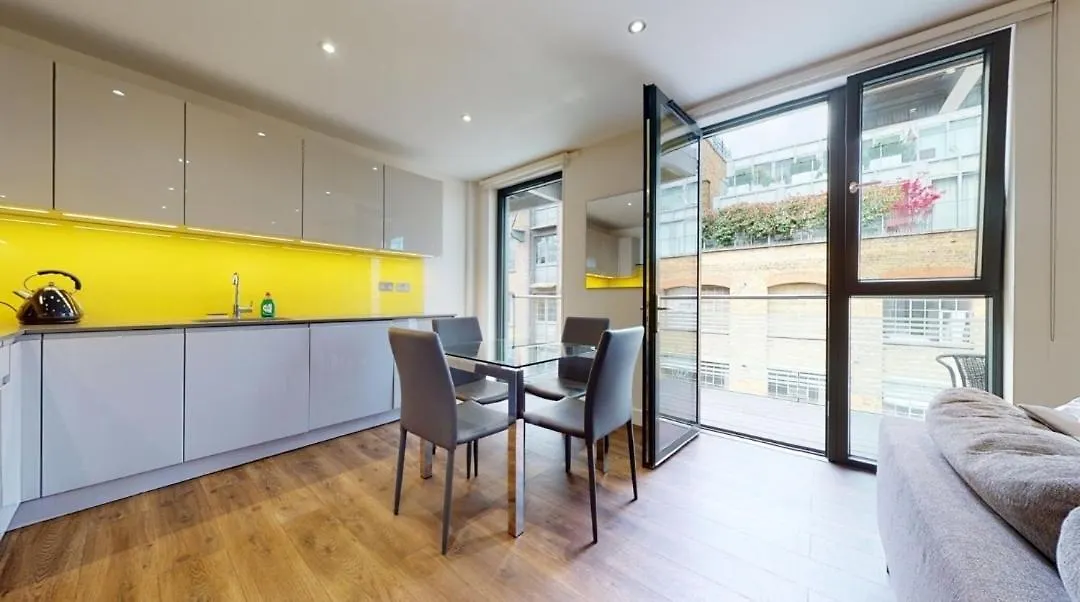 Modern 2 Bedroom Apartment London Canary Wharf O2 Arena Excel London - Great Transport Links
