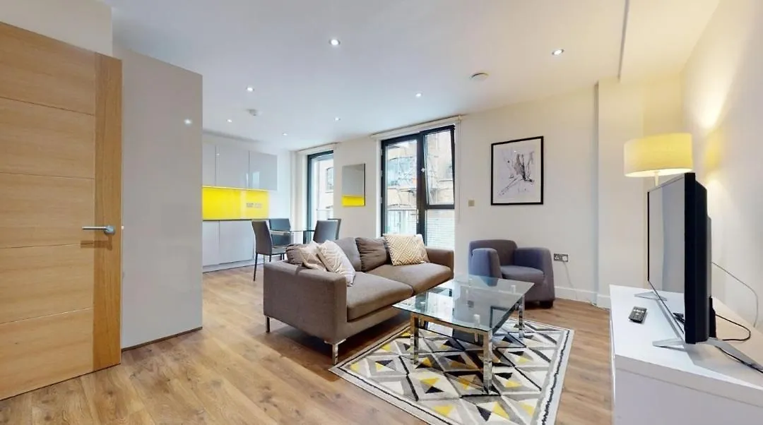 Modern 2 Bedroom Apartment London Canary Wharf O2 Arena Excel London - Great Transport Links